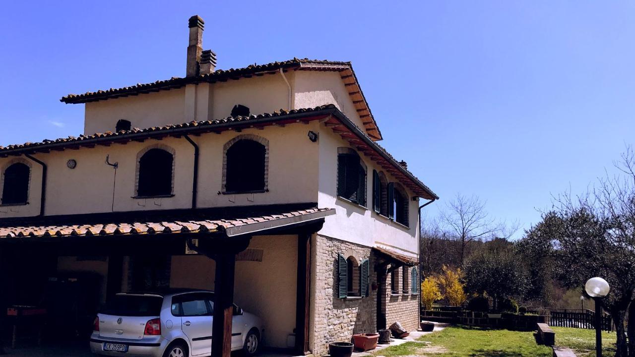 Pian D'Isola Costacciaro Exterior foto